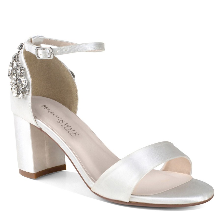 Women Dyeables Sandals | Olivia White